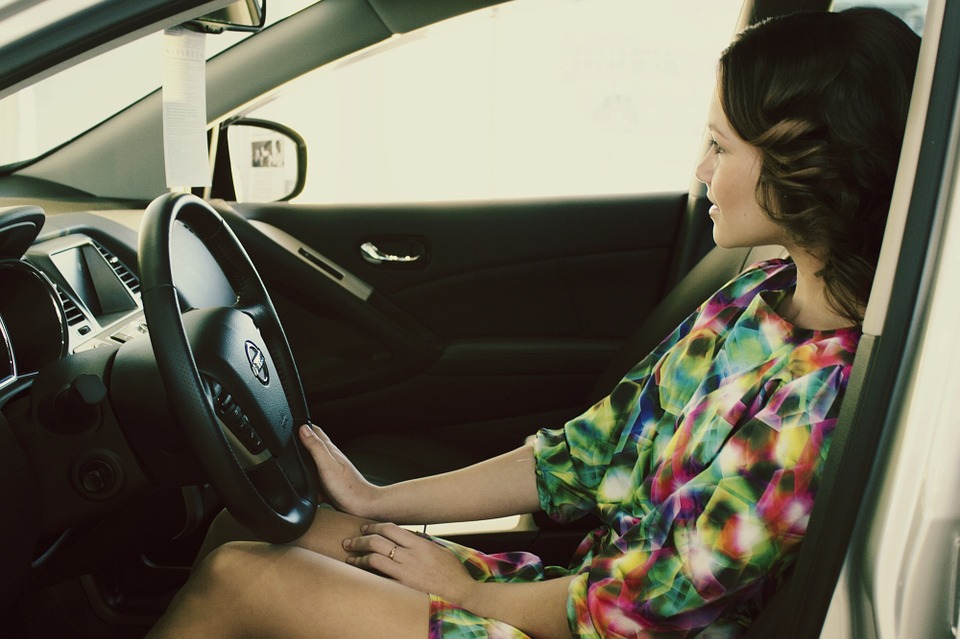 Девушка в авто